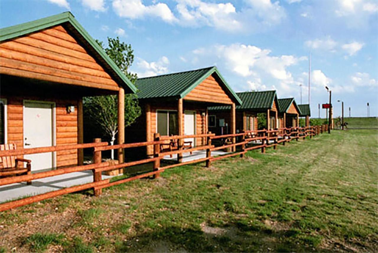 Badlands Frontier Cabins Wall Dış mekan fotoğraf