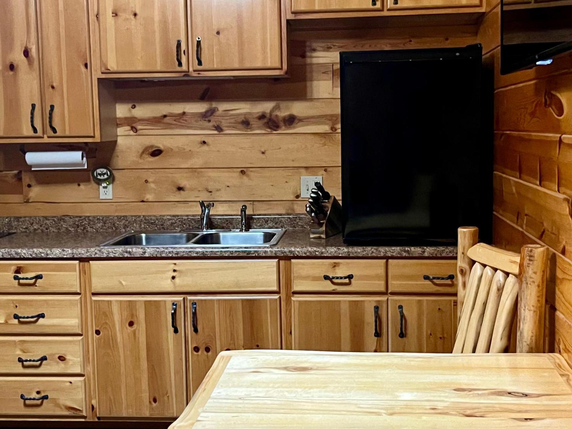 Badlands Frontier Cabins Wall Dış mekan fotoğraf