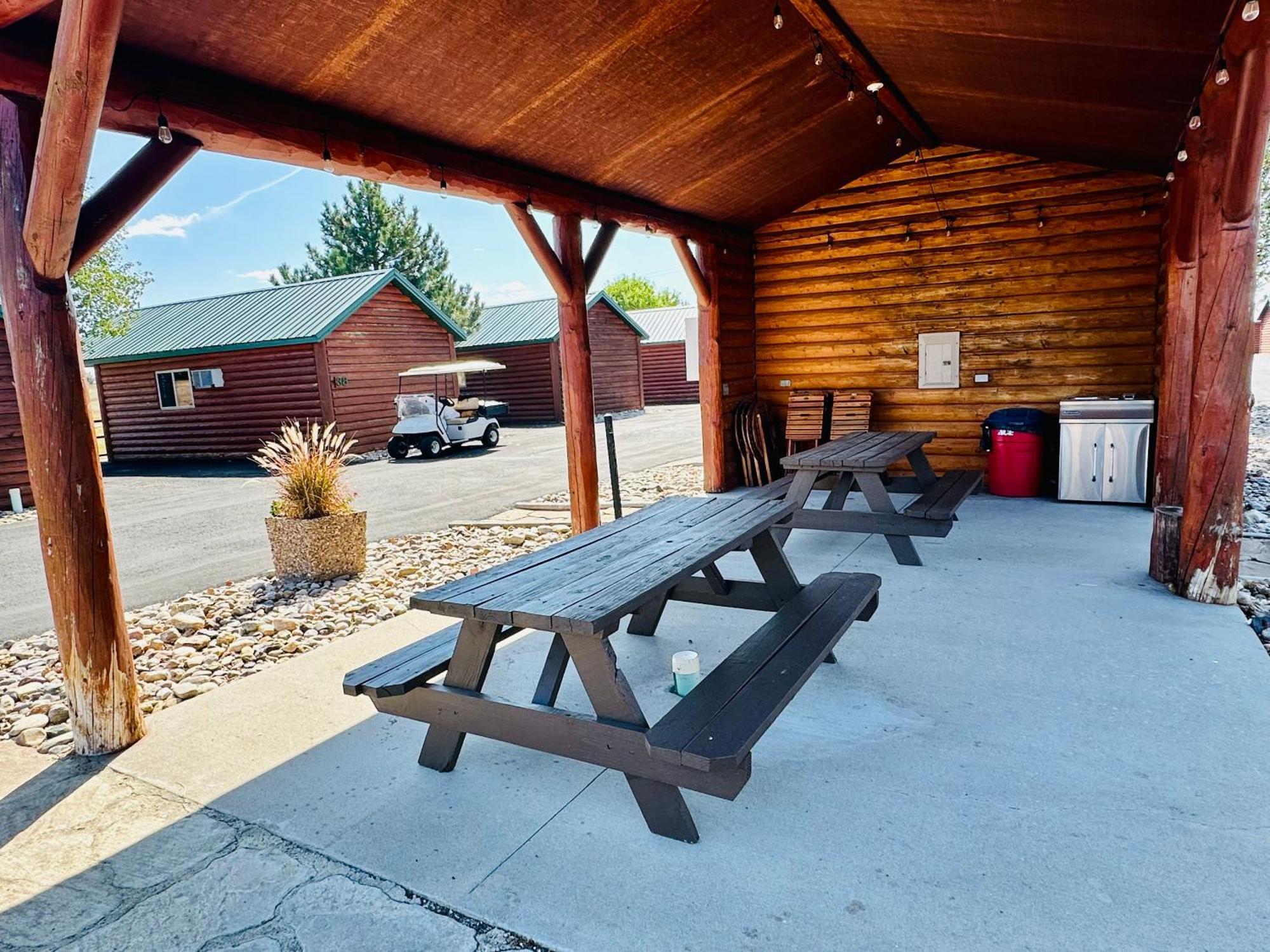 Badlands Frontier Cabins Wall Dış mekan fotoğraf